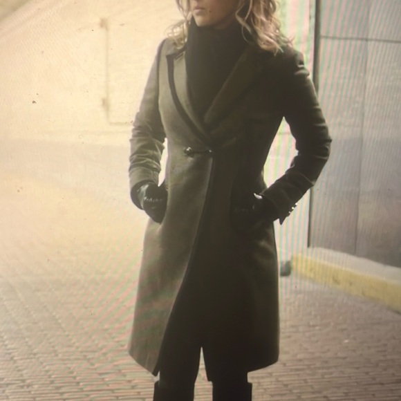 ISO In Search Of coat - Picture 3 of 7